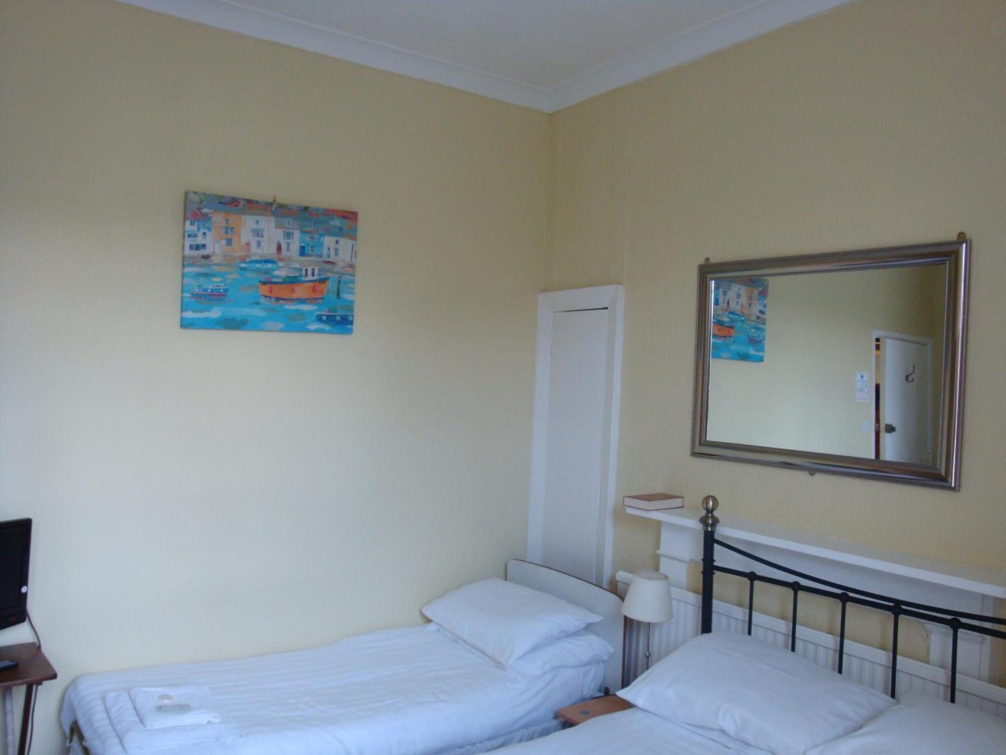 Spencer Court Ramsgate Quarto foto