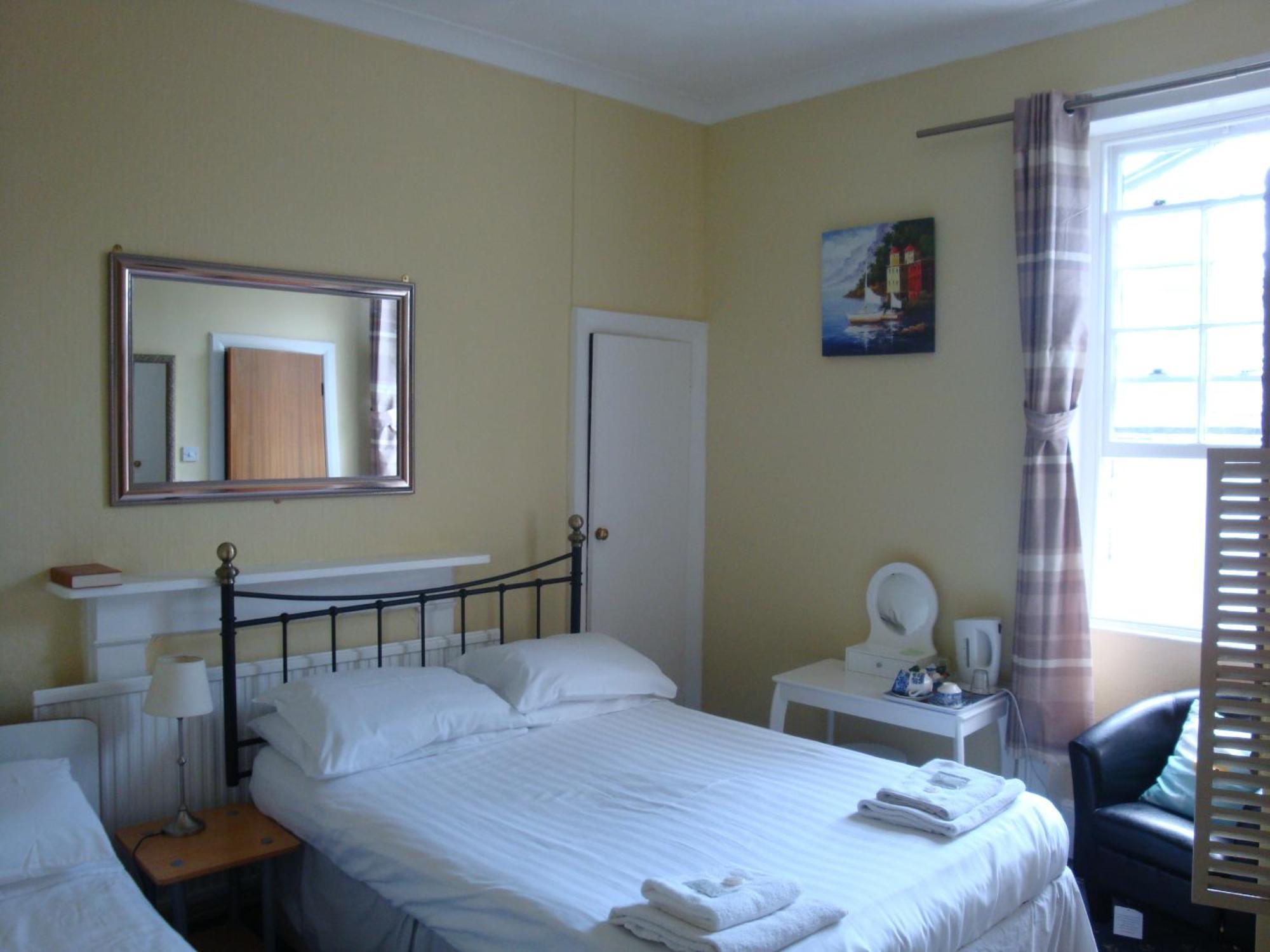 Spencer Court Ramsgate Quarto foto